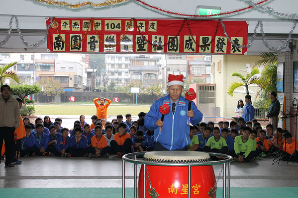 點選作品以查看原圖