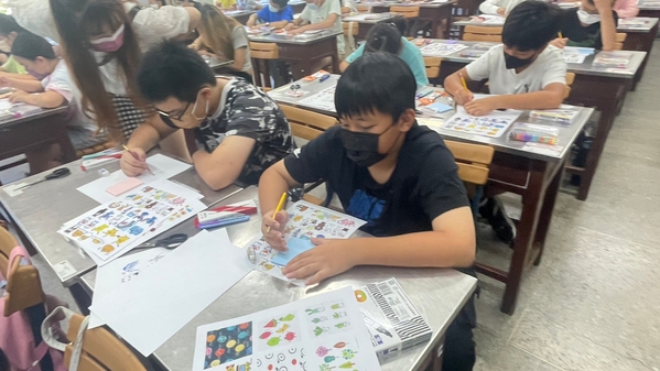 點選作品以查看原圖
