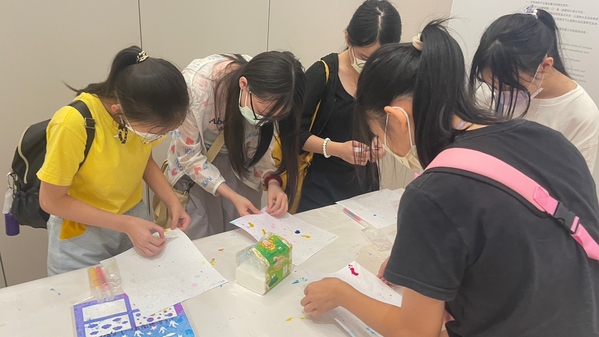 點選作品以查看原圖