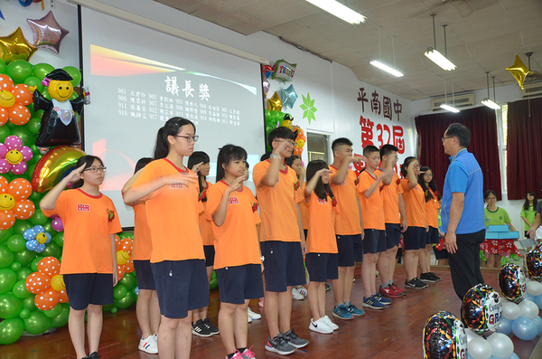 點選作品以查看原圖