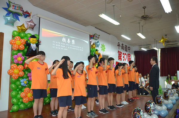 點選作品以查看原圖