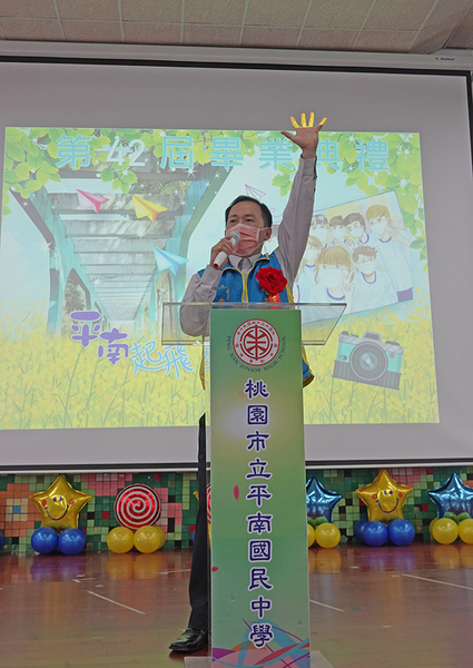 點選作品以查看原圖