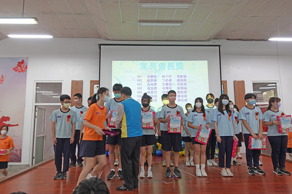 點選作品以查看原圖